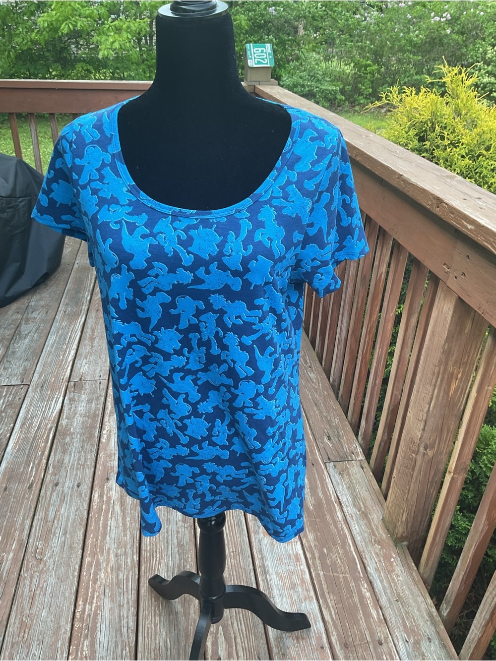 LuLaRoe Blue Patterned Toy Story Disney Scoop Neck Tee classic style